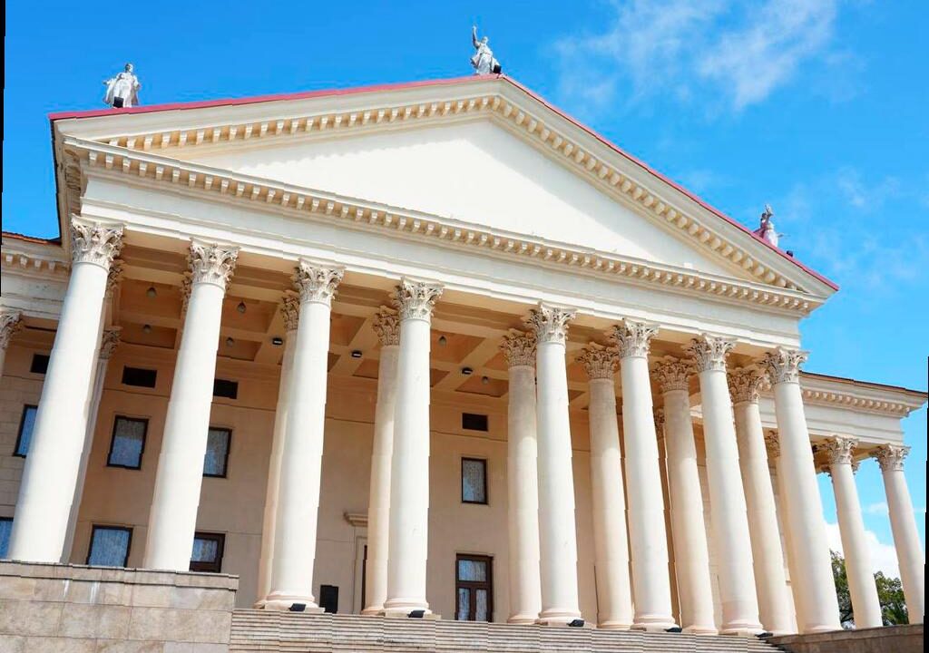 В Сочи гастроли Государственного русского театра драмы имени Фазиля Искандера