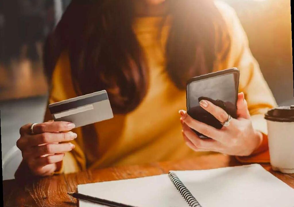 Жительница Сочи попала в ловушку мошенников