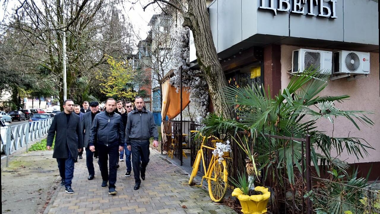 «Виктор Тепляков встретился с жителями в Центральном районе Сочи»