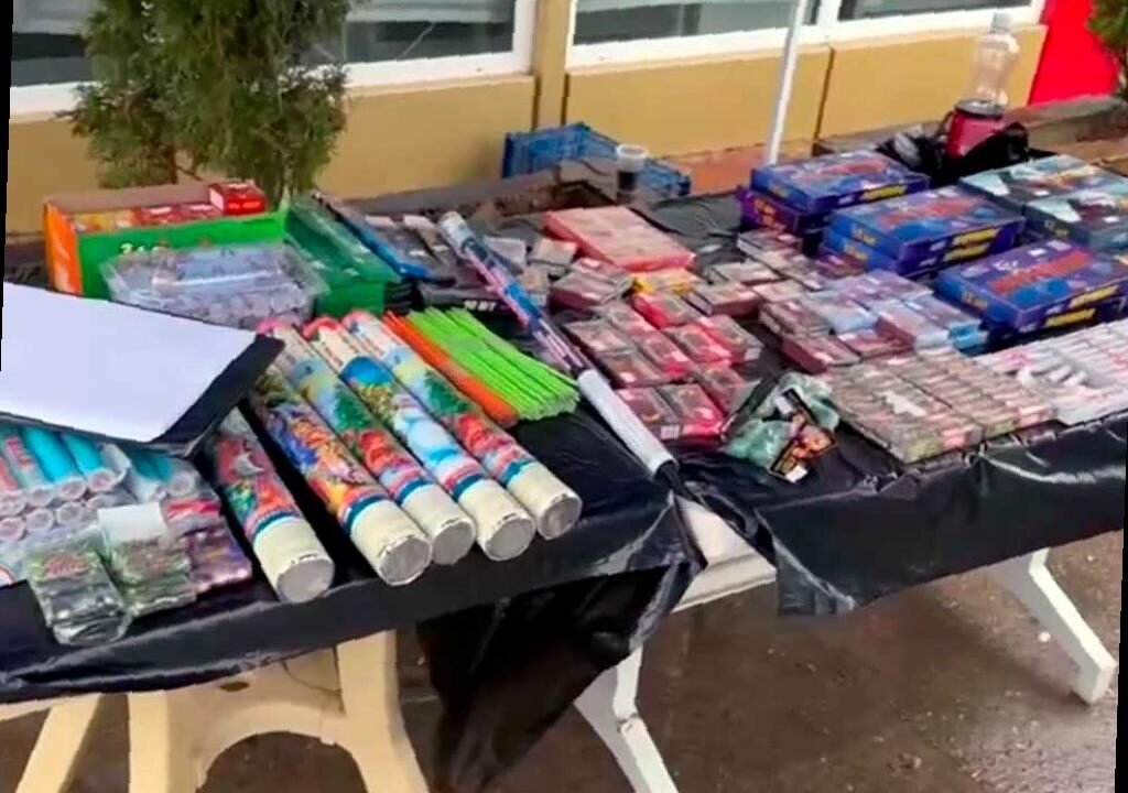 В Адлере закрыли торговую точку с пиротехникой